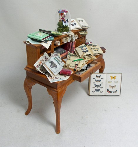Dolls house miniature - dolls,