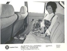 Austin Allegro 1750 HL 4 door original b&w Interior Press Photo No.260407