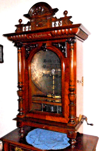Music machine polyphonic slot - machine,