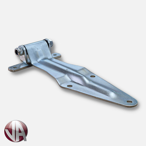 Rear barn door hinge - door,