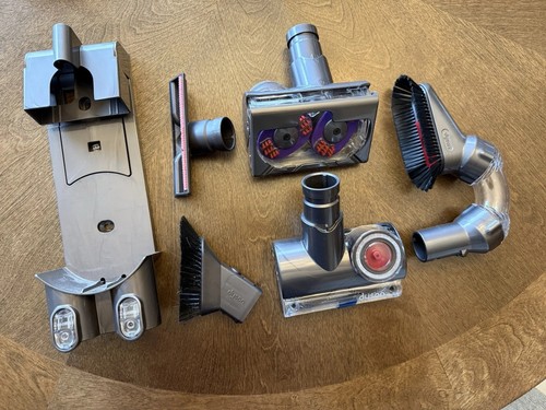 Lot genuine dyson vacuum - 6,