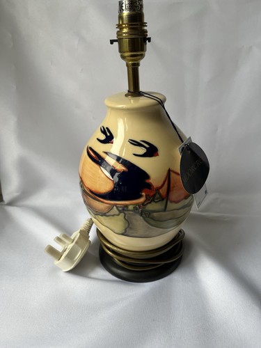 Moorcroft pottery table - moorcroft,