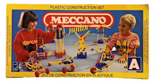 Meccano Junior Vintage Plastic Construction Set (60 of 62 Pieces-photo)) Boxed