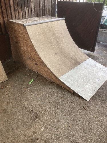 Skateboard scooter ramp - skateboard/scooter,