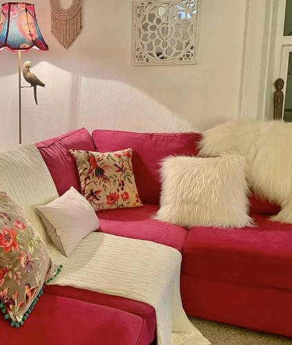 Pink corner sofa immaculate - corner,
