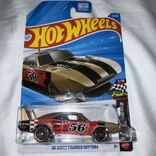 Hot Wheels HW Starting Grid 2/10- ‘69 Dodge Charger Daytona Long card