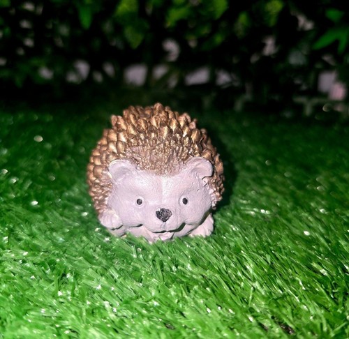 Handmade cement hedgehog - 🦔,