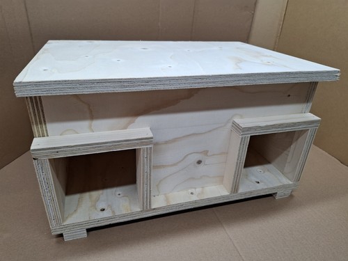 Hedgehog feeding station - hedgehog, station/
