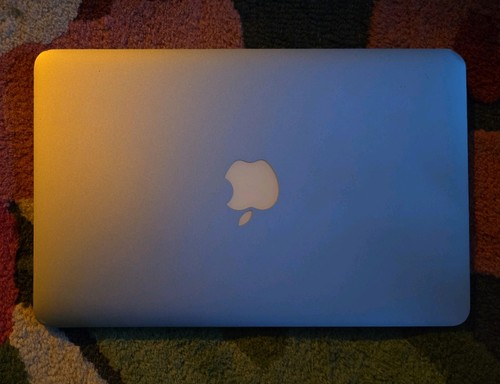Mid 2013 macbook - 2013, i7