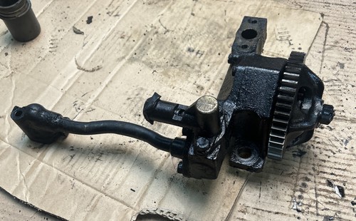 Nuffield engine oil pump - , 4dm