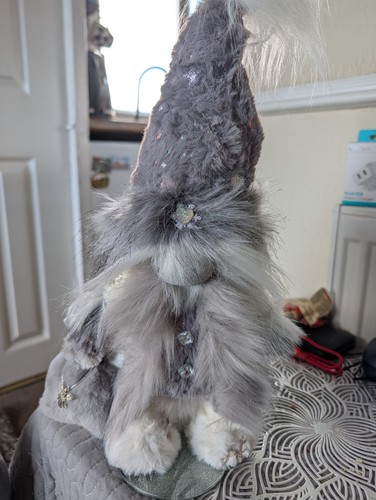 Grey angel gonk stands - grey,