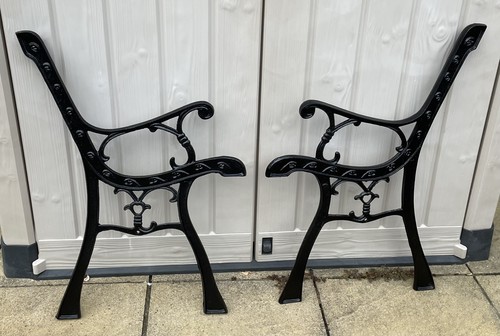 Vintage cast iron - black, bench