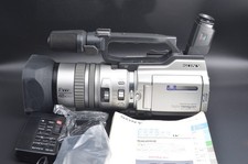 Sony DCR-VX2000 Camcorder 3CCD