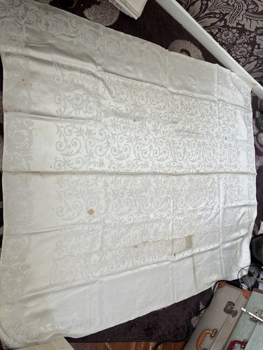 Large vintage pretty damask - large,