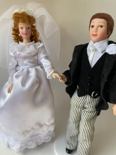 Bride groom cakes dolls - bride,