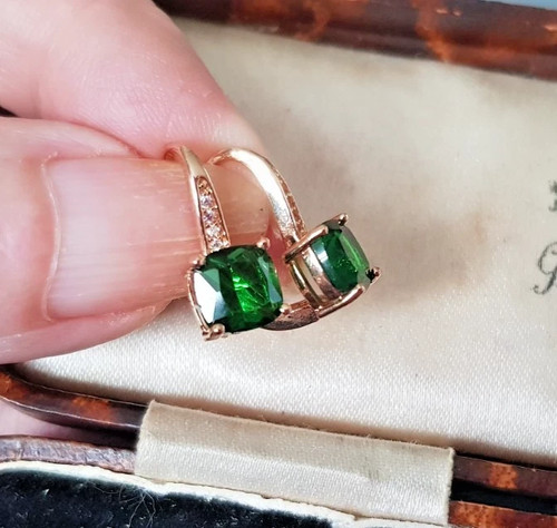 9ct gold emerald - ❤️,
