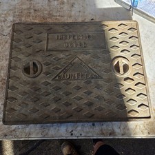 Cast Iron Manhole Drain Cover 658mm X 510mm Lifting Handles Lid Free P&p