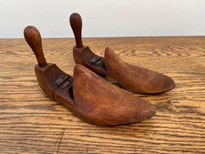 ANTIQUE ARTICULATED WOODEN