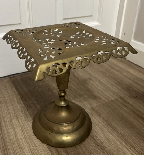Antique brass square trivet - square,