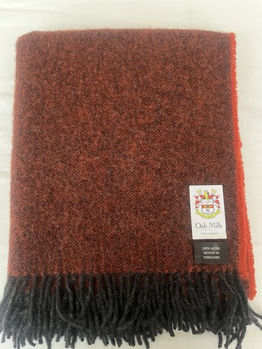Woollen blanket throw - /,