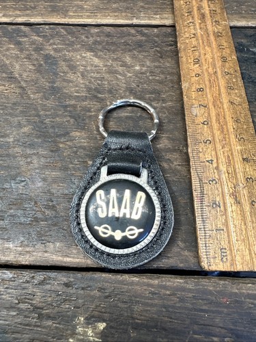 Saab vintage key - ring, leather