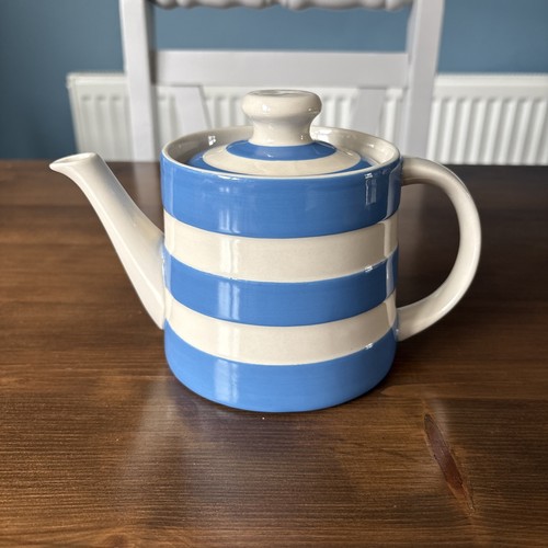 Green cornishware teapot - t, g