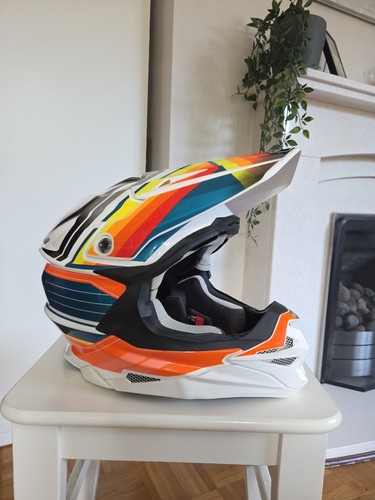 Shoei wfx pinnacle tc8 - shoei,