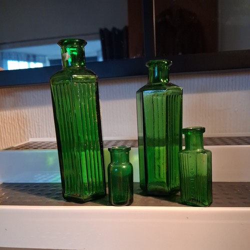 Stunning set green vintage - stunning,