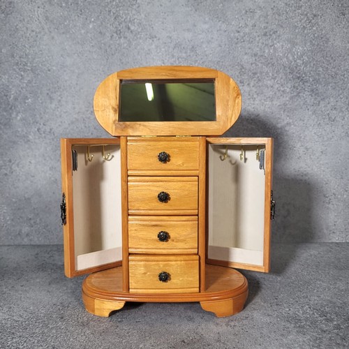 Vintage wooden jewellery - wooden,