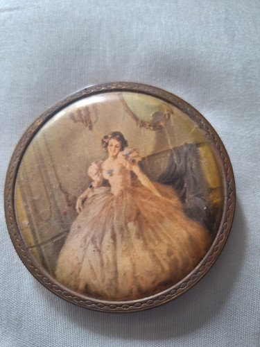 Vintage powder compacts - powder,