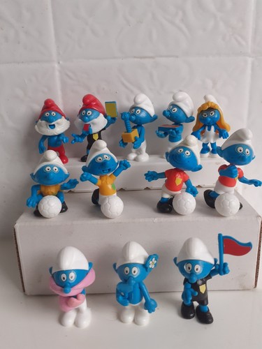 Kinder surprise toys smurfs - surprise,