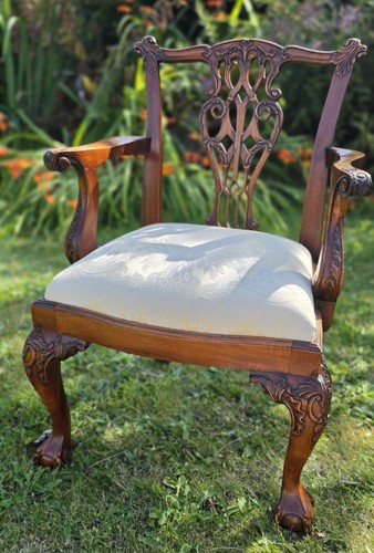 Vintage child chippendale - child's,