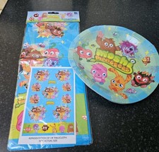 NEW MOSHI MONSTERS  PLASTIC TABLECLOTH  AND 8 PLATES 16 LOOT BAGS 