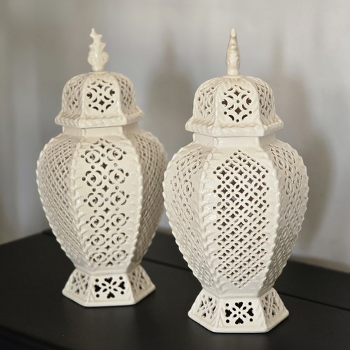 The lidded pirced hexagonal - the,