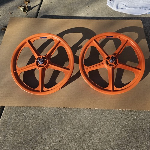 New orange skyway mags old - orange,