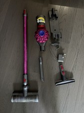 Dyson V7 Cordless Vacuum Cleaner