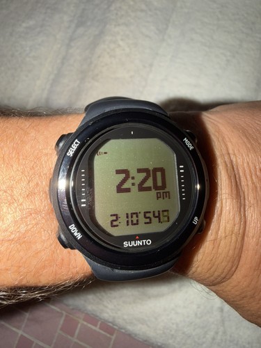 Barely used suunto d4i - used,