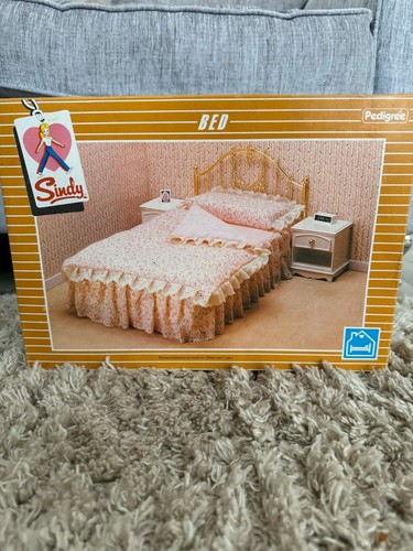 Sindy doll bed and bedding - sindy,