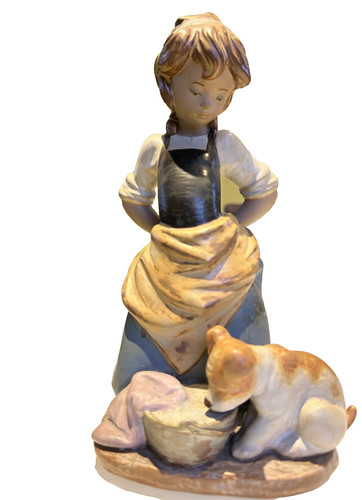 Lladro nosy puppy 2096 - nosy,