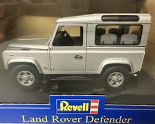 1:18 LAND ROVER Defender 90