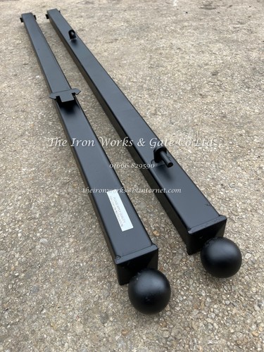 Pair ball top - ball, gate