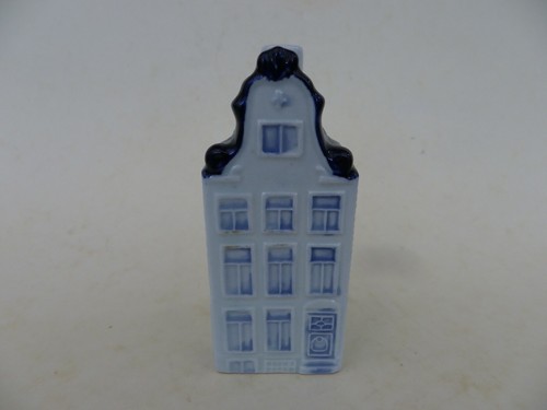 Blue delft color house - blue,