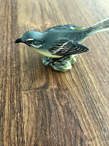 Vintage beswick grey - vintage, wagtail