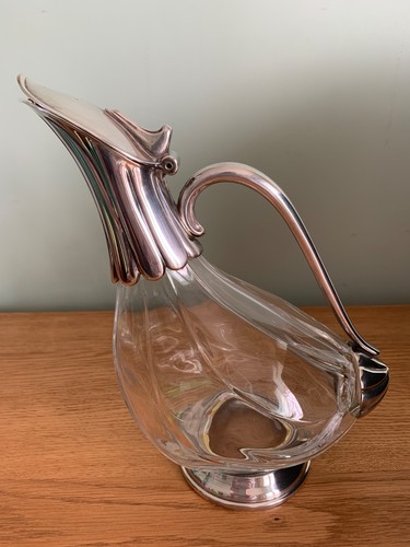 Vintage duck shaped - shaped, wine