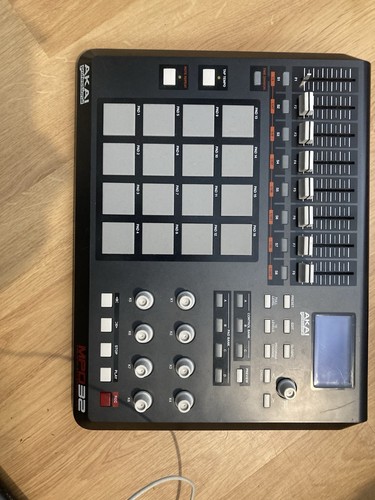 Akai professional mpd usb - 32,