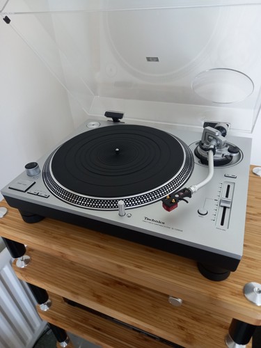 Technics 1200 turntable - sl-1200, gr