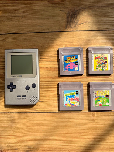 Working nintendo game boy - nintendo,