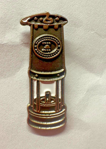 Miners davy lamp pin badge - lamp,