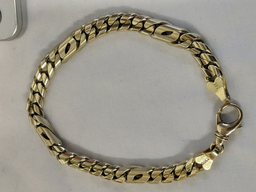 Solid gold curb fancy - ct,