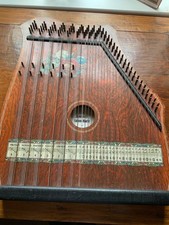 Antique Zither “Concert